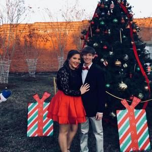 Meet your Posher, Selena